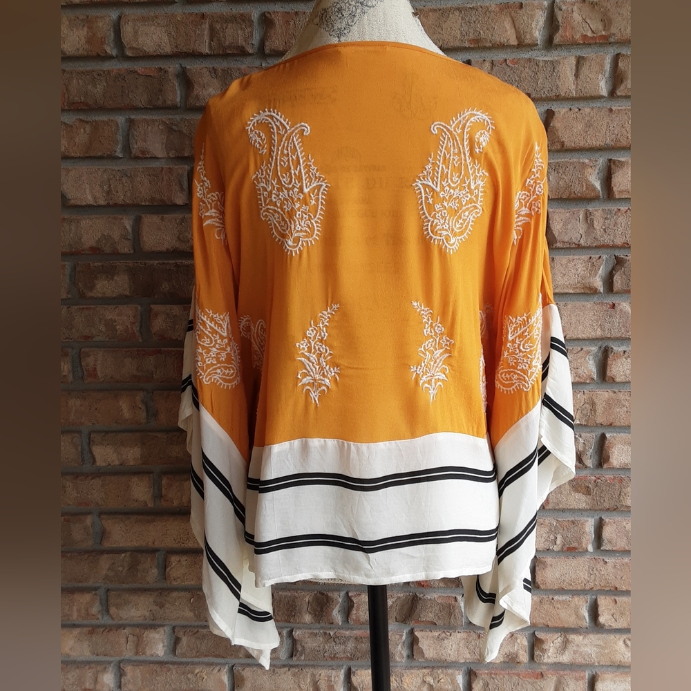 Anthropologie Floreat Sunglow Embroidered Detail Caftan Kimino Top. - Picture 9 of 14
